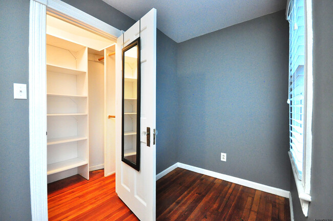 Building Photo - 22 Highland Ave