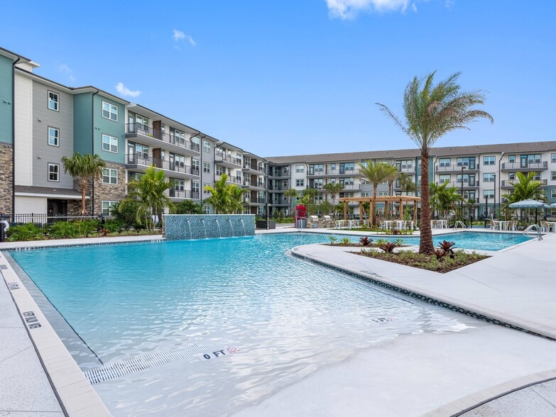 Primary Photo - Amberlin Wiregrass Ranch 55+ Active Adult