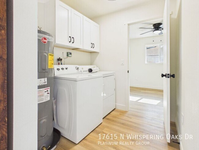 Building Photo - 17615 N Whispering Oaks Dr