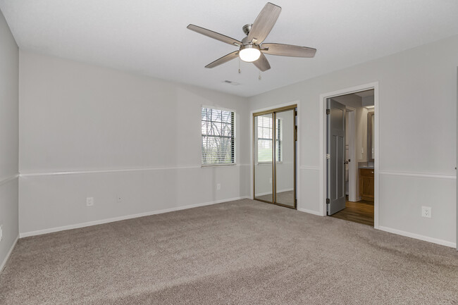 Building Photo - 18 Wallingford Dr
