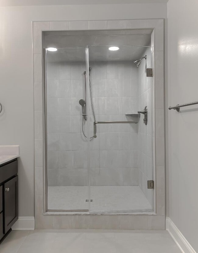 Building Photo - Sullivan Lane