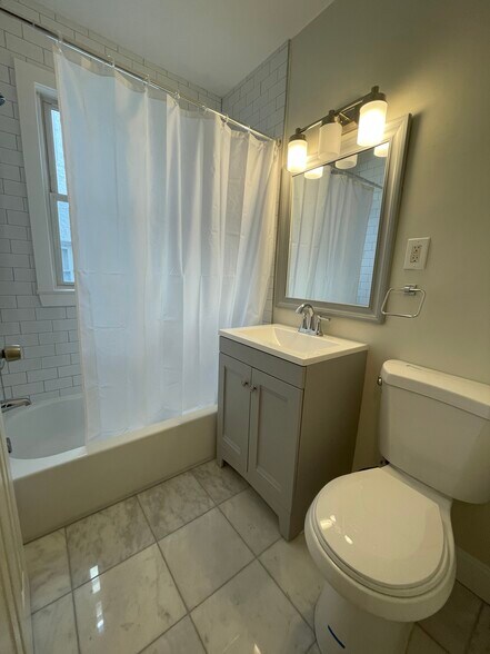 Building Photo - 94 Winthrop Shore Dr