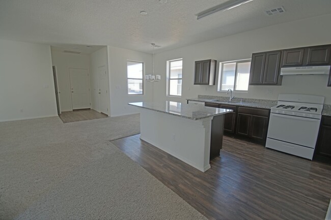 Building Photo - Newer Three Bedroom, Two Bath, Two Car Gar...