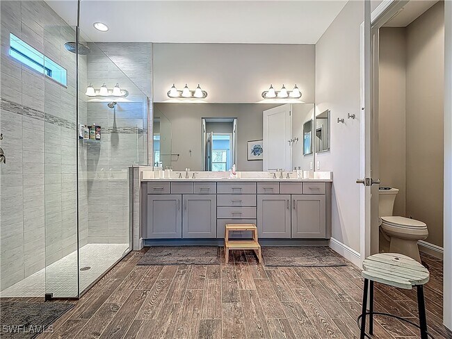 Building Photo - 4524 Tamarind Way