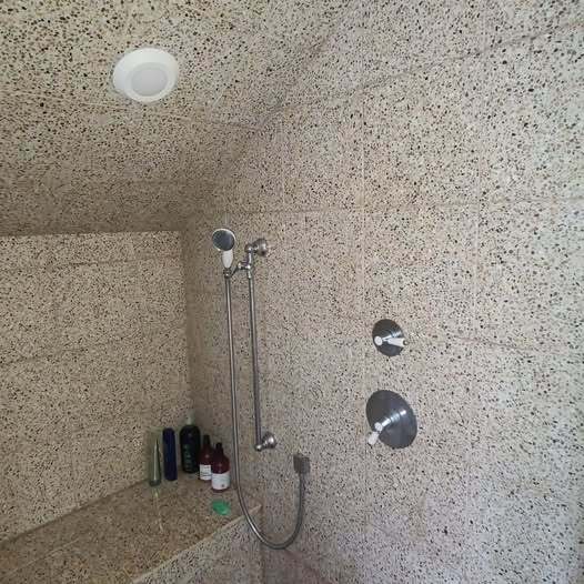 Master Bath - 528 19th Ave NE