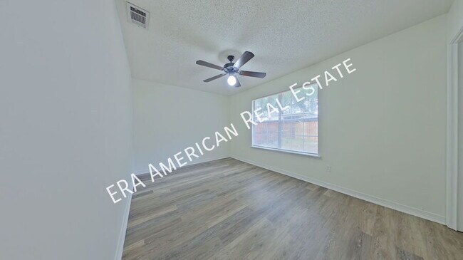 Building Photo - 192 Wright Cir