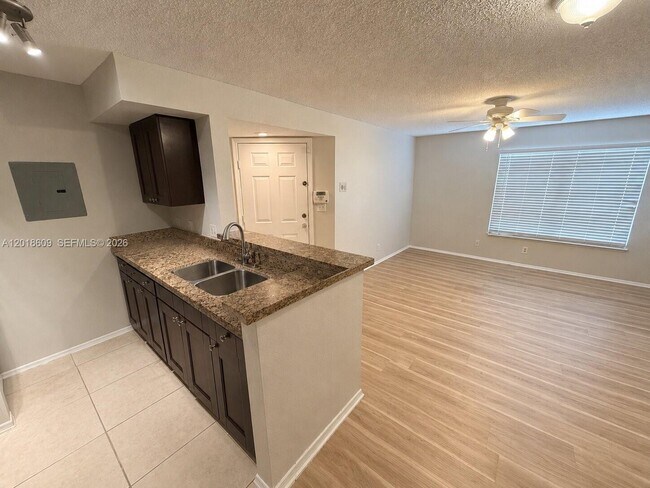Building Photo - 2900 S University Dr