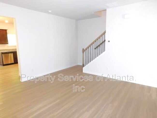 Building Photo - 204 Lower Bethany Rd