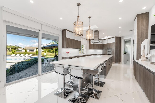 Building Photo - 3521 Glenwood Ct