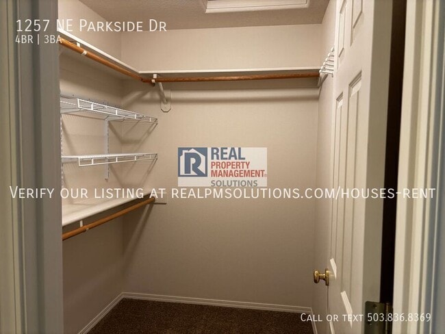 Building Photo - 1257 NE Parkside Dr