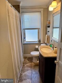 Building Photo - 421 N Chestnut St