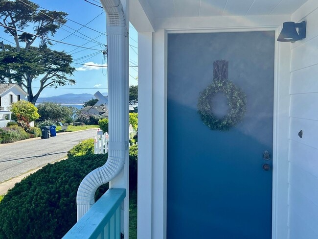 Building Photo - Charming Furnished Home in PG available May 01, 2026!