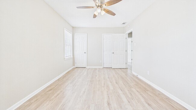 Building Photo - 2430 31st St