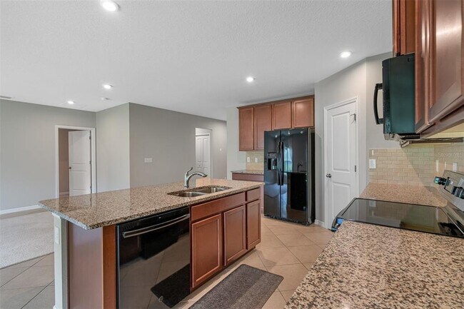 Building Photo - 11234 High Noon Trl