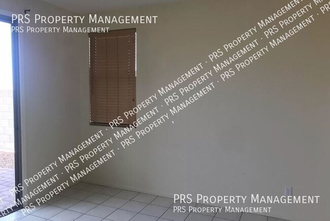 Building Photo - 46110 W Sheridan Rd