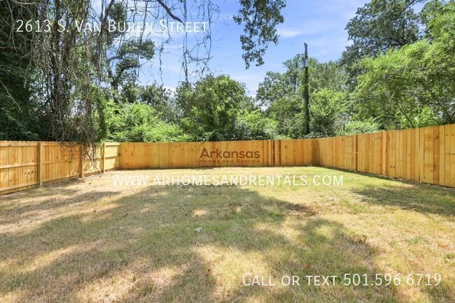 Building Photo - 2613 S Van Buren St