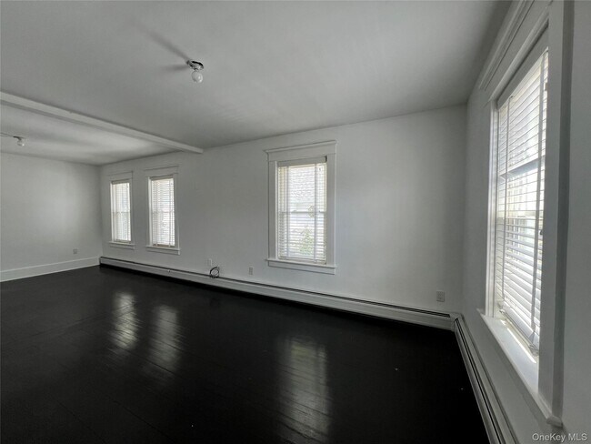 Building Photo - 17 Washington Ave