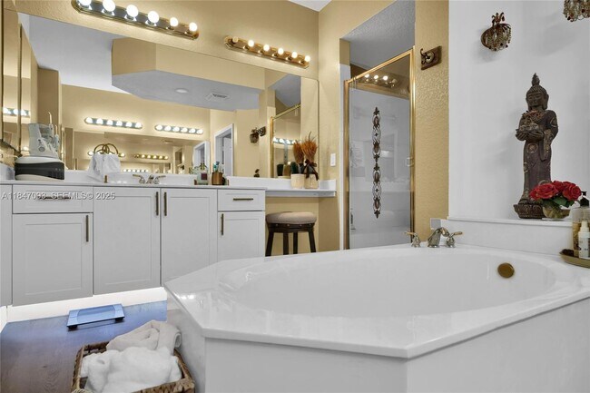 Building Photo - 10720 NW 66th St