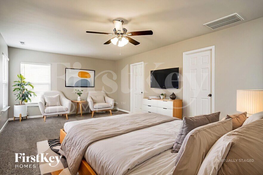 Building Photo - 204 Hillview Dr