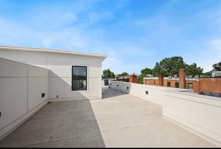 Building Photo - 424 Missouri Ave NW