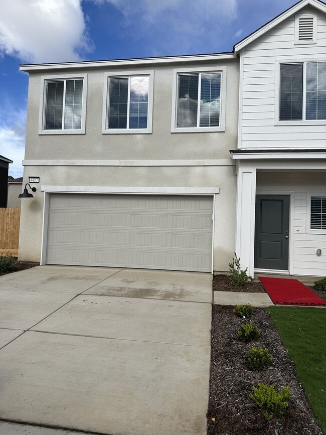 Primary Photo - 4417 Hampton Wy