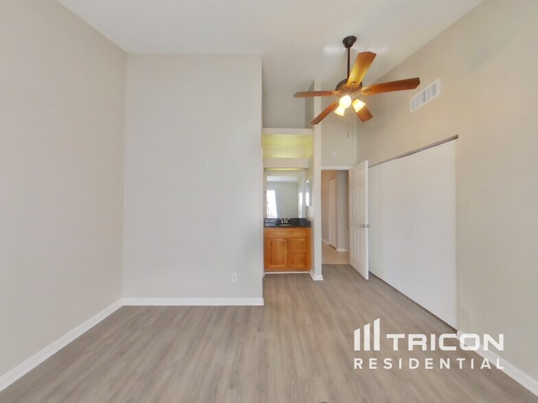 Building Photo - 5311 Starhill Pl