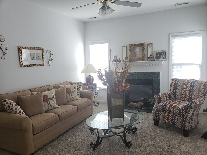 Building Photo - 8231 Hempshire Pl