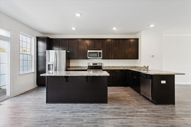 Building Photo - 132 Daybeacon St