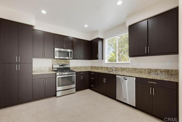 Building Photo - 42910 Avenida Amistad