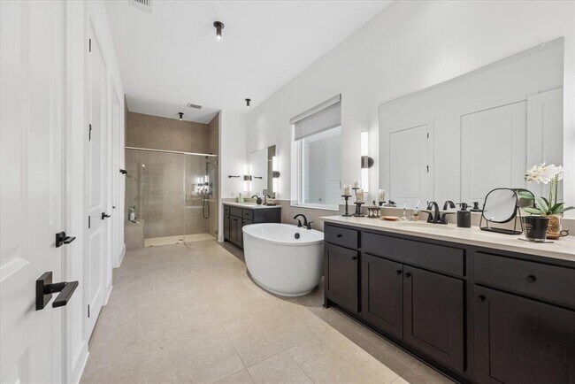 Building Photo - 437 Trabuco Bnd