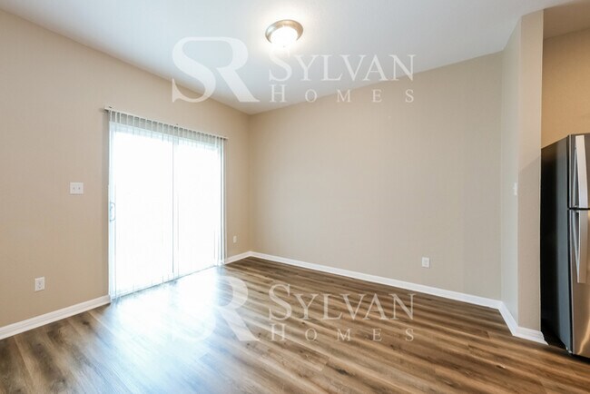 Building Photo - Fall in love with this 3BR, 2BA home