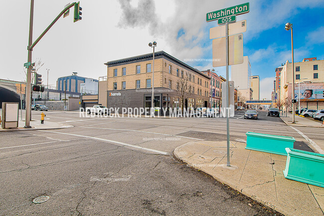 Building Photo - 401 W 1st Ave