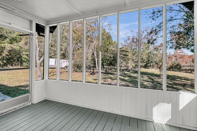 Building Photo - Tranquil Country Living on 2+ Acres — Spac...