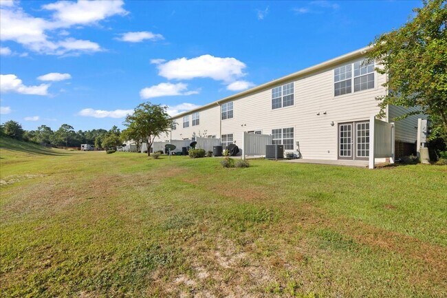 Building Photo - 606 Wingspan Way