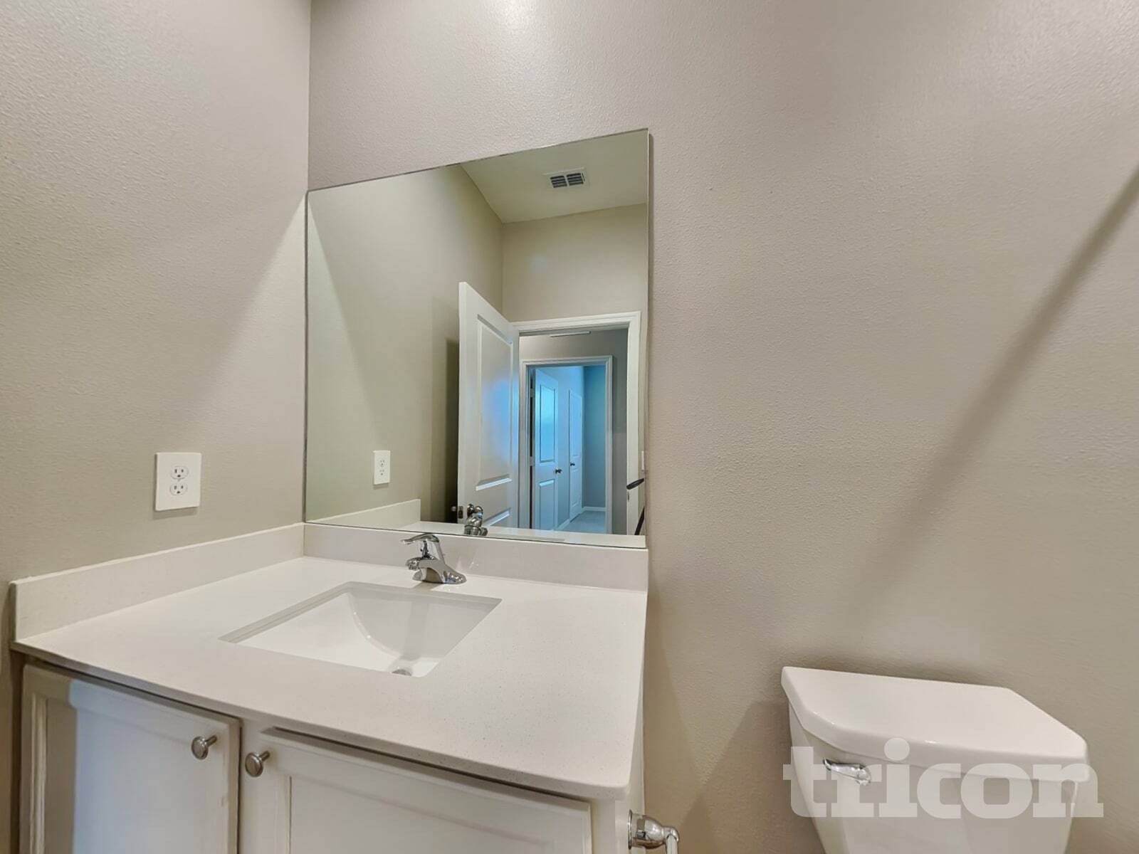 Building Photo - 6092 Dolostone Dr