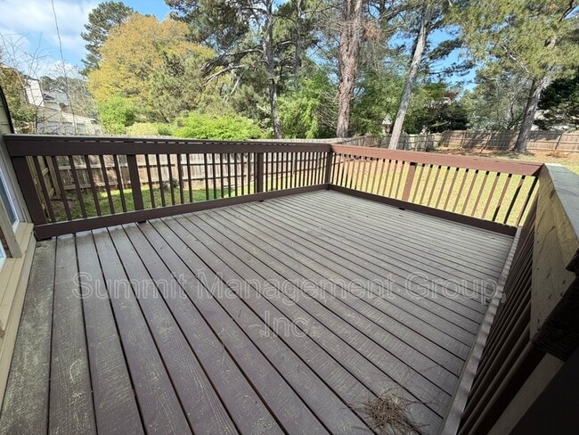 Building Photo - 1611 Ellington Rd SE