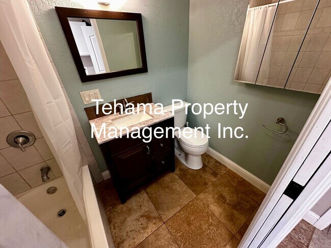Building Photo - 2 Bedroom 2 Bath home in the Antelope Area