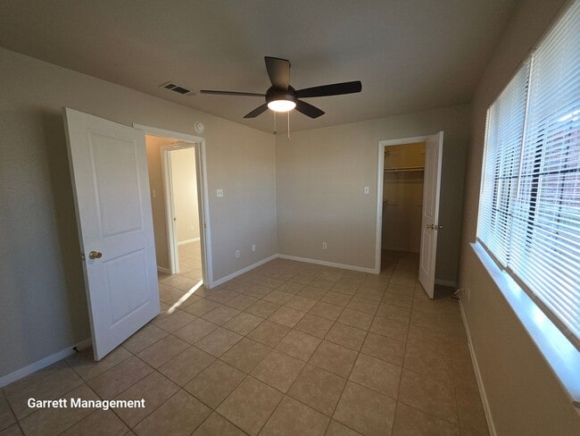 Building Photo - 1707 Taylor St