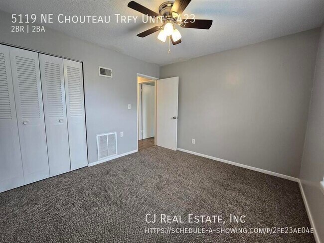 Building Photo - 5119 NE Chouteau Trafficway