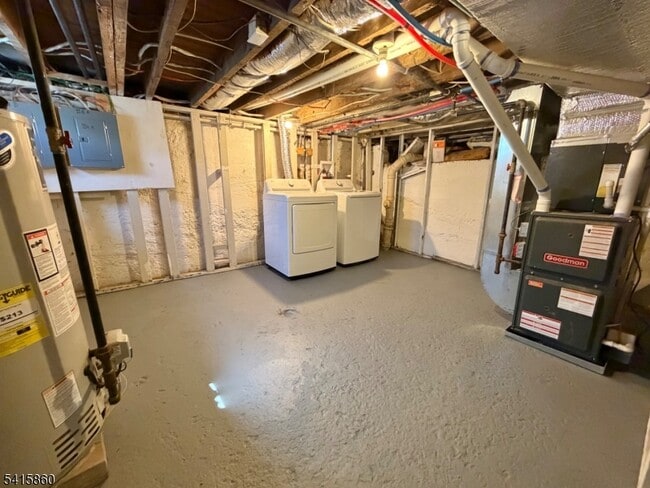 Building Photo - 114 Maple Ave