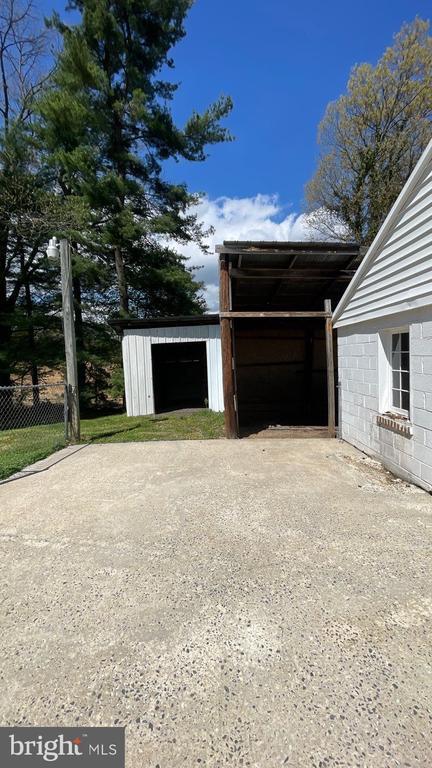 Building Photo - 10711 Bethesda Church Rd
