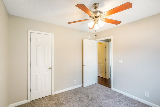 Building Photo - 4229 Nandina Ct