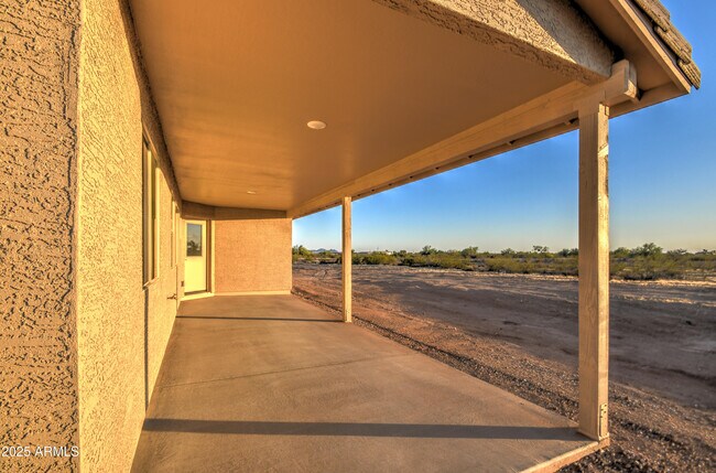 Building Photo - 22955 Pine St