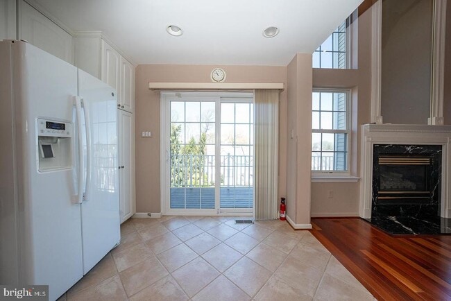 Building Photo - 234 Lookout Pl