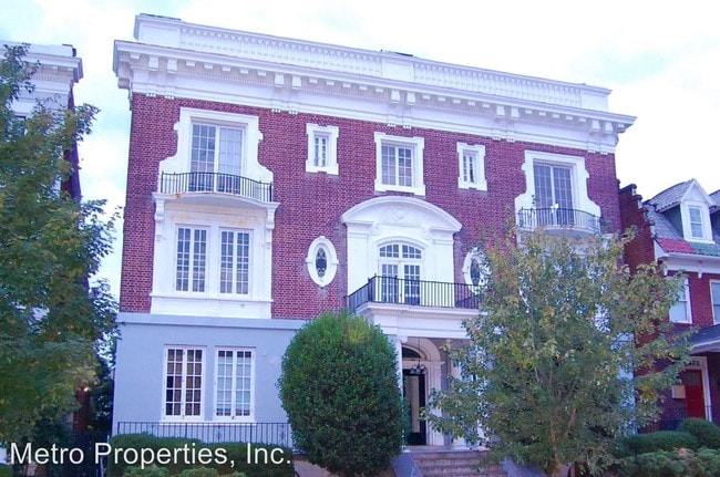 Building Photo - 2215 Monument Ave