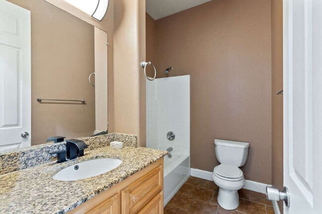 Building Photo - 2621 Mysin Way