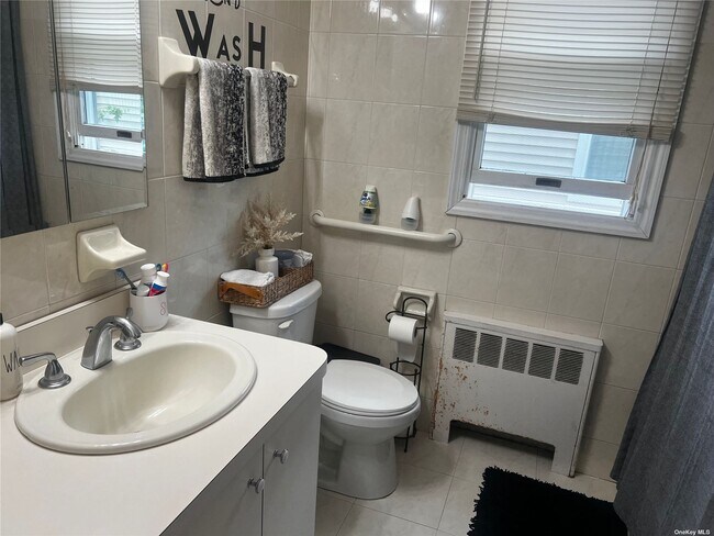 Building Photo - 129 Gordon Ave