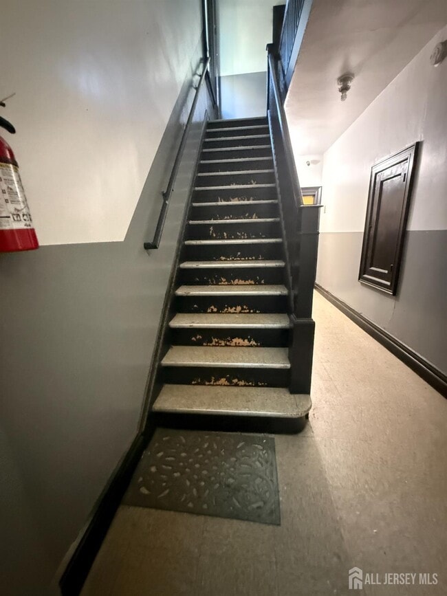 Building Photo - 205 Duncan Ave