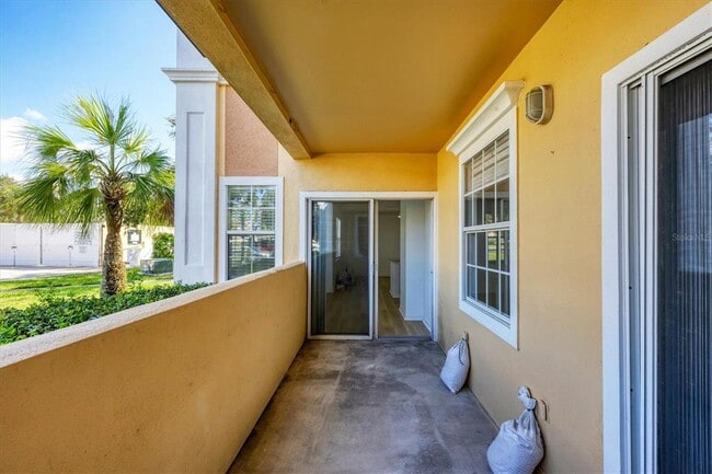 Building Photo - 1010 Villagio Cir