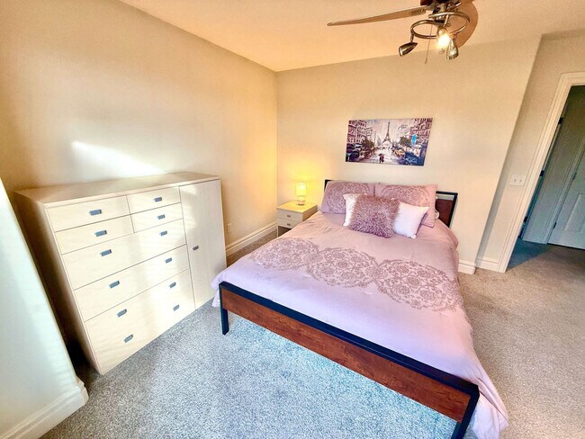 Building Photo - 625 E 200 S